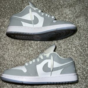 Womens Air Jordan 1 Low Wolf Gray